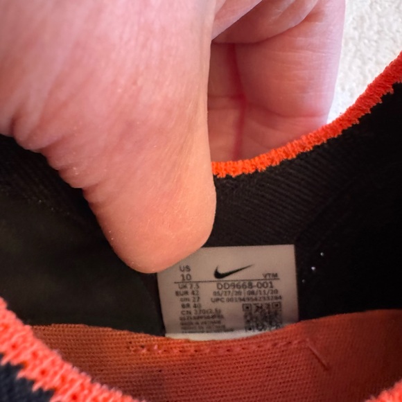 Nike ladies phantom react. Size 10. Excellent condition. - Picture 5 of 6